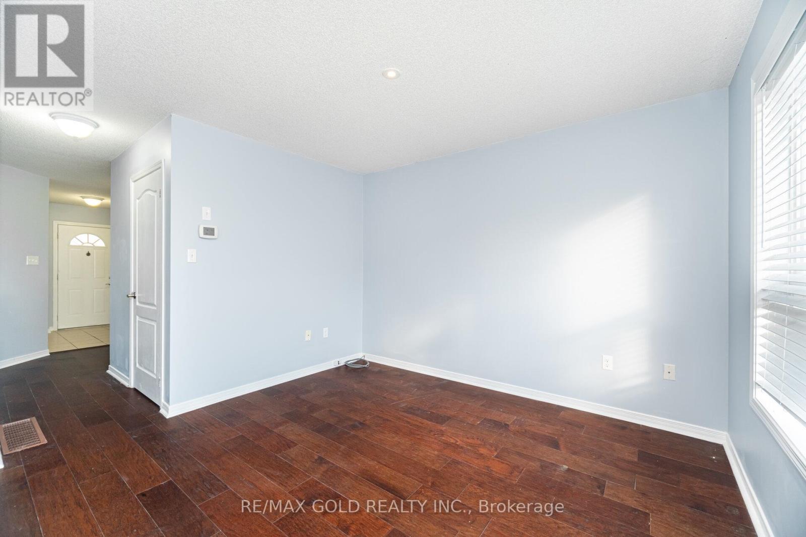 1377 Benson Street, Innisfil, Ontario  L9S 0C7 - Photo 16 - N12546682