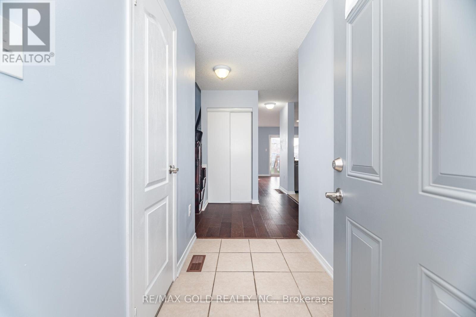 1377 Benson Street, Innisfil, Ontario  L9S 0C7 - Photo 8 - N12546682