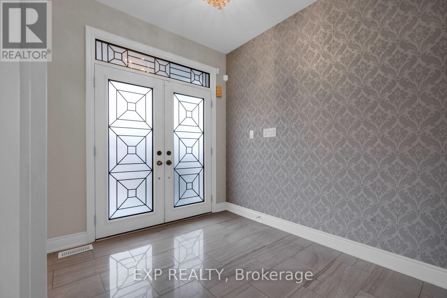 1343 Lawson Street, Innisfil, Ontario  L9S 0K8 - Photo 2 - N12547924