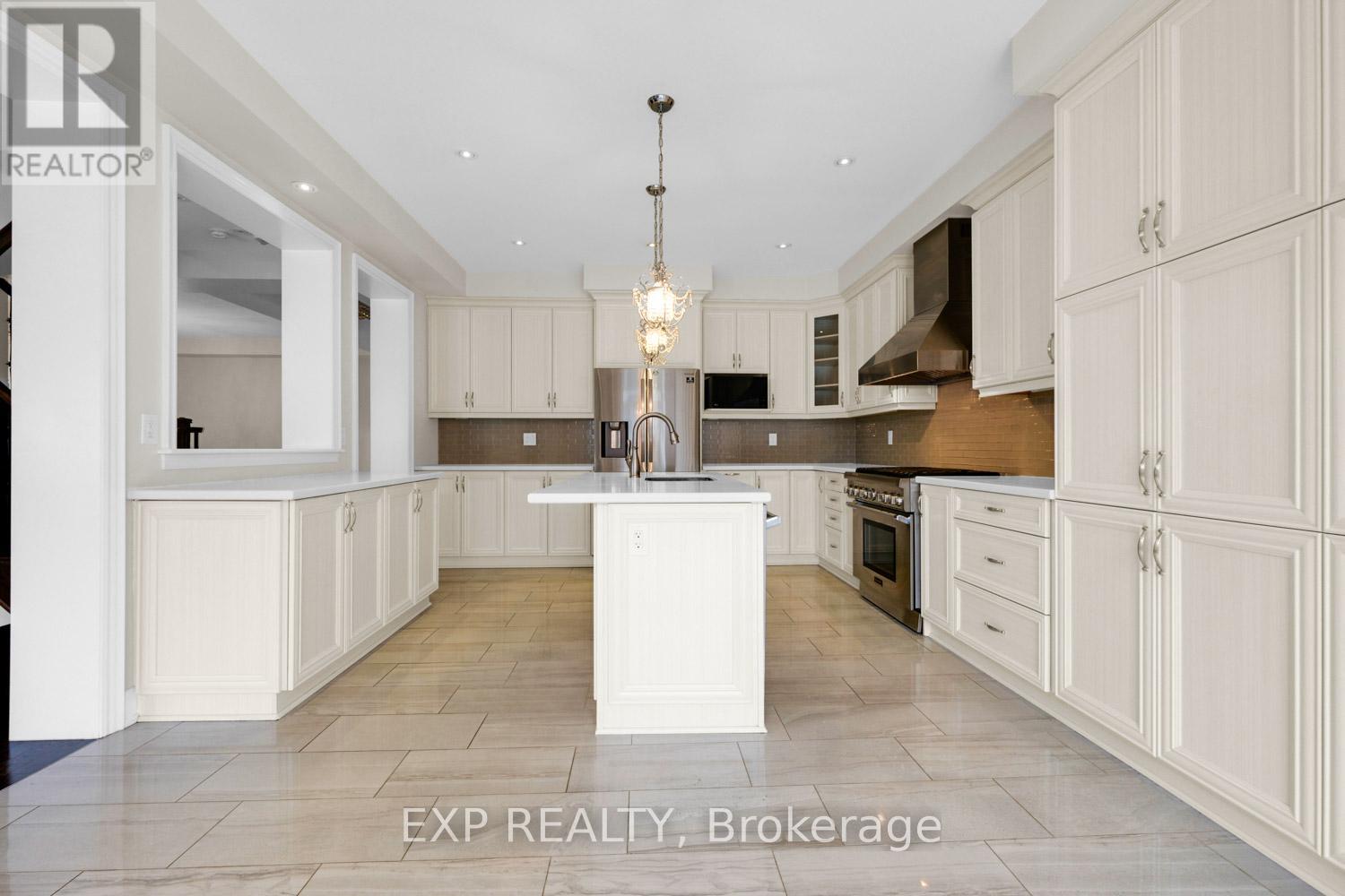 1343 Lawson Street, Innisfil, Ontario  L9S 0K8 - Photo 5 - N12547924