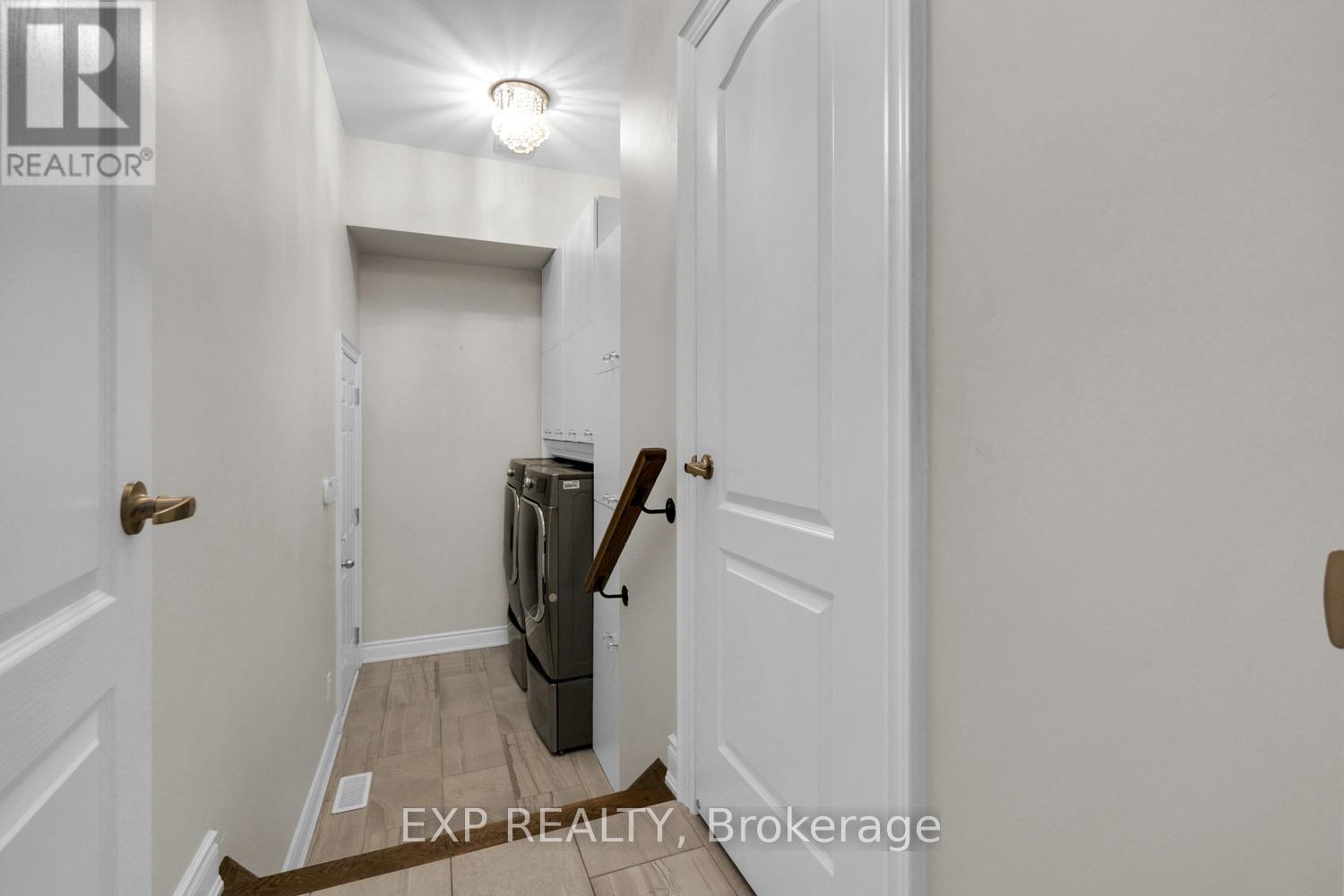 1343 Lawson Street, Innisfil, Ontario  L9S 0K8 - Photo 9 - N12547924