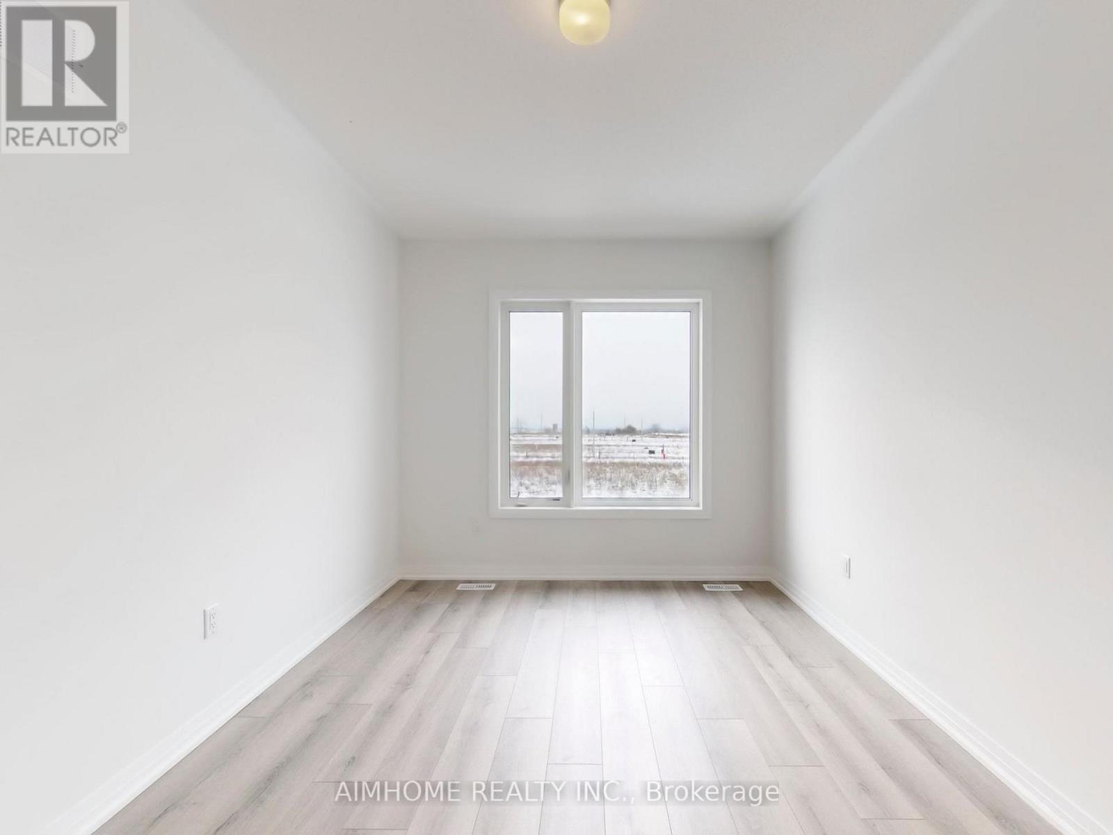 34 Kamper Avenue, Richmond Hill, Ontario  L4E 1A2 - Photo 11 - N12547926