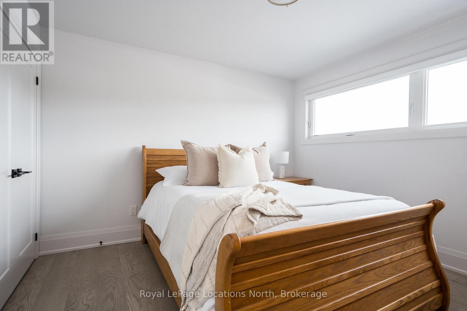 120 Tekiah Road, Blue Mountains, Ontario N0H 1J0 - Photo 37 - X12541342