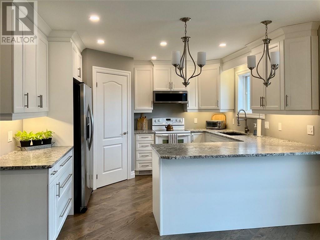 563 Montee Principale, Azilda, Ontario P0M 1B0 - Photo 7 - 2125640