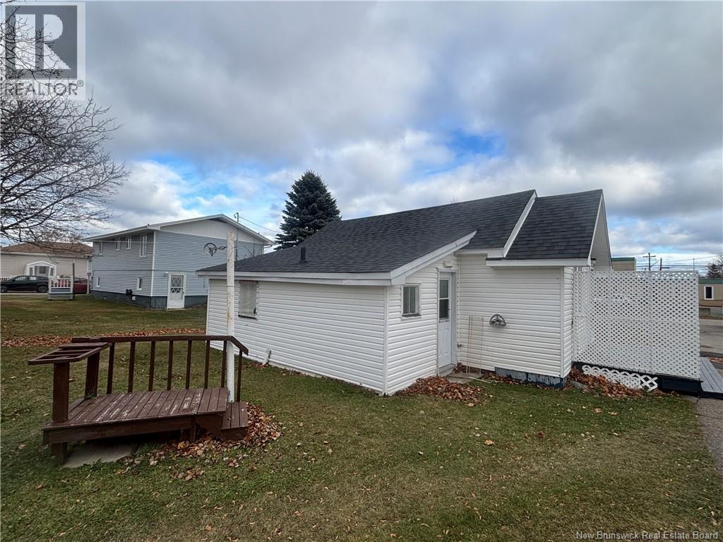 22 Promenade Florient, Petit-Rocher, New Brunswick  E8J 1S3 - Photo 6 - NB130166