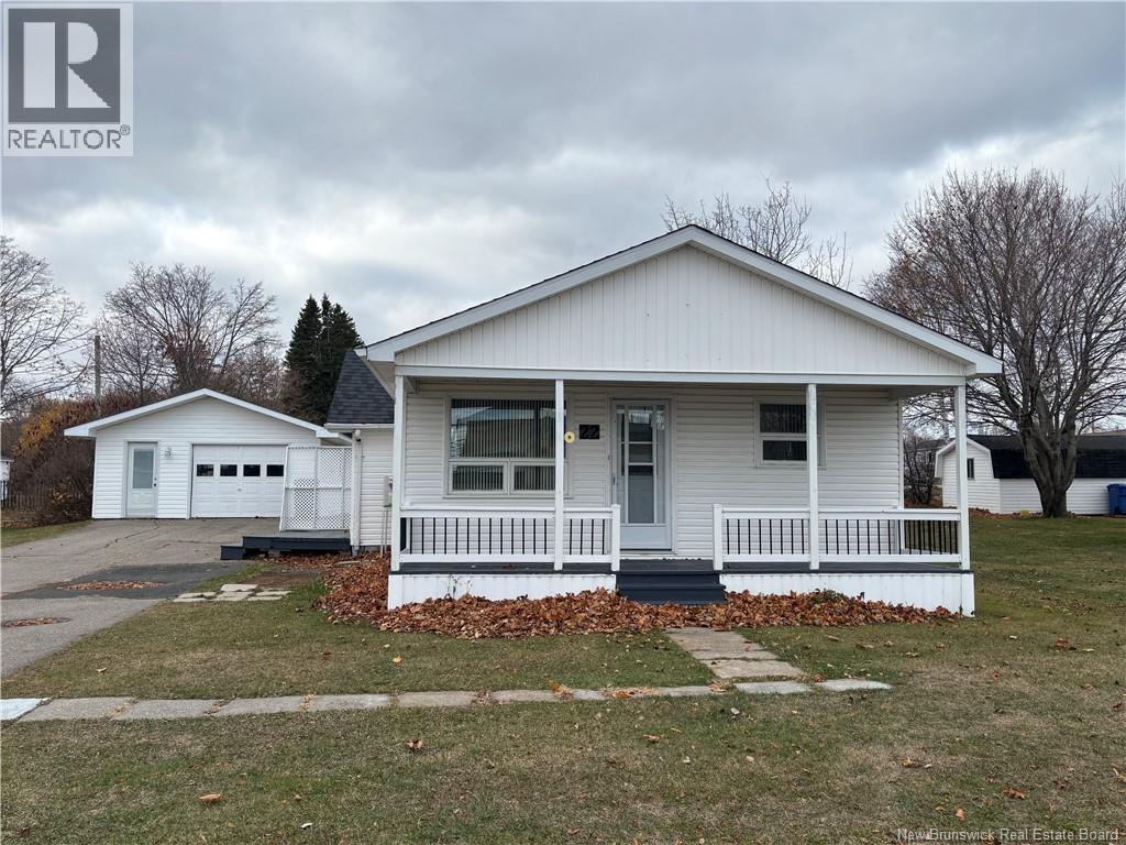 22 Promenade Florient, Petit-Rocher, New Brunswick  E8J 1S3 - Photo 2 - NB130166