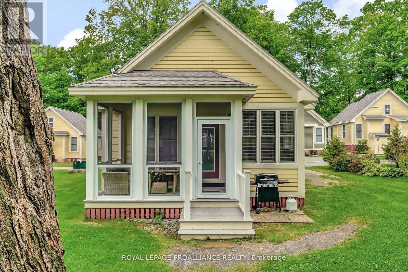 9 Hollow Lane, Prince Edward County, Ontario  K0K 1P0 - Photo 1 - X12547942