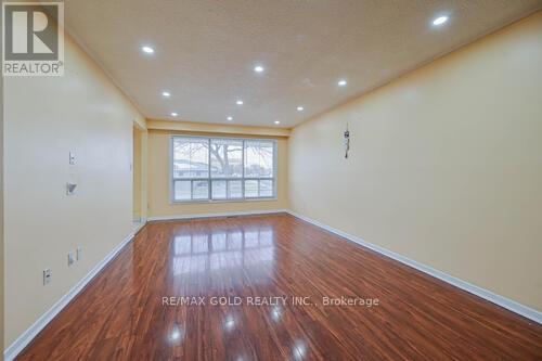 3274 Clara Drive, Mississauga, Ontario  L4T 2C7 - Photo 7 - W12528938