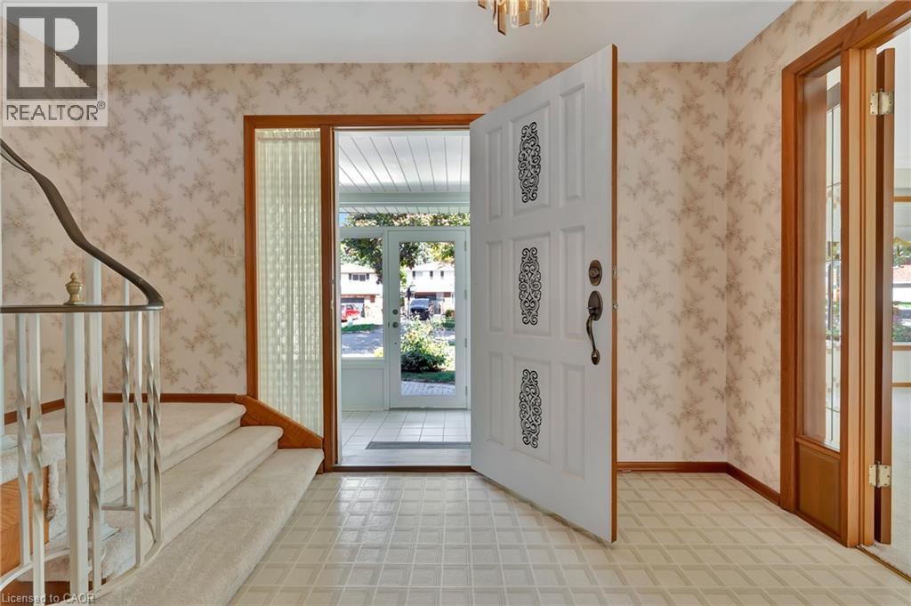 73 Champlain Crescent, Kitchener, Ontario  N2B 2Y7 - Photo 5 - 40775760