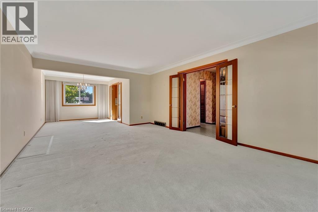 73 Champlain Crescent, Kitchener, Ontario  N2B 2Y7 - Photo 8 - 40775760