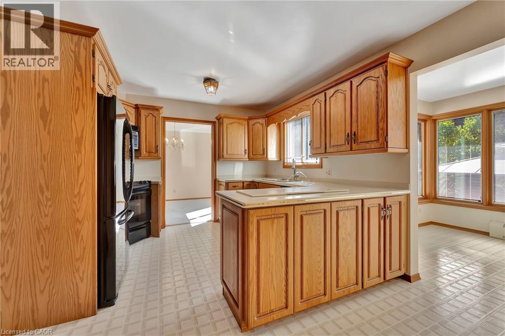 73 Champlain Crescent, Kitchener, Ontario  N2B 2Y7 - Photo 13 - 40775760