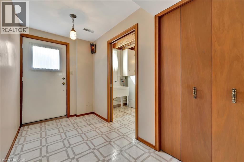 73 Champlain Crescent, Kitchener, Ontario  N2B 2Y7 - Photo 38 - 40775760