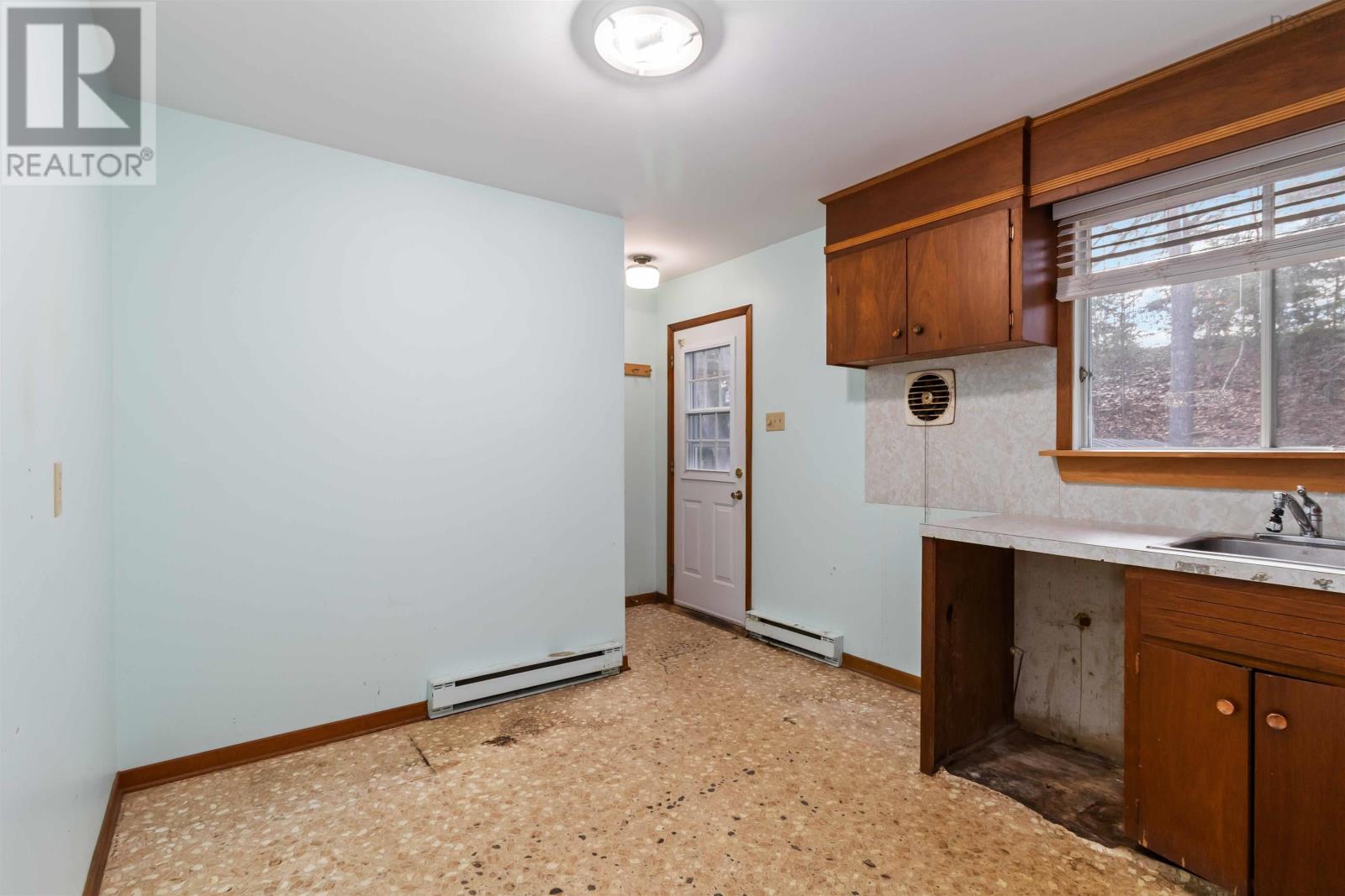 68 Elizabeth Avenue, Bridgewater, Nova Scotia  B4V 1M2 - Photo 10 - 202527950