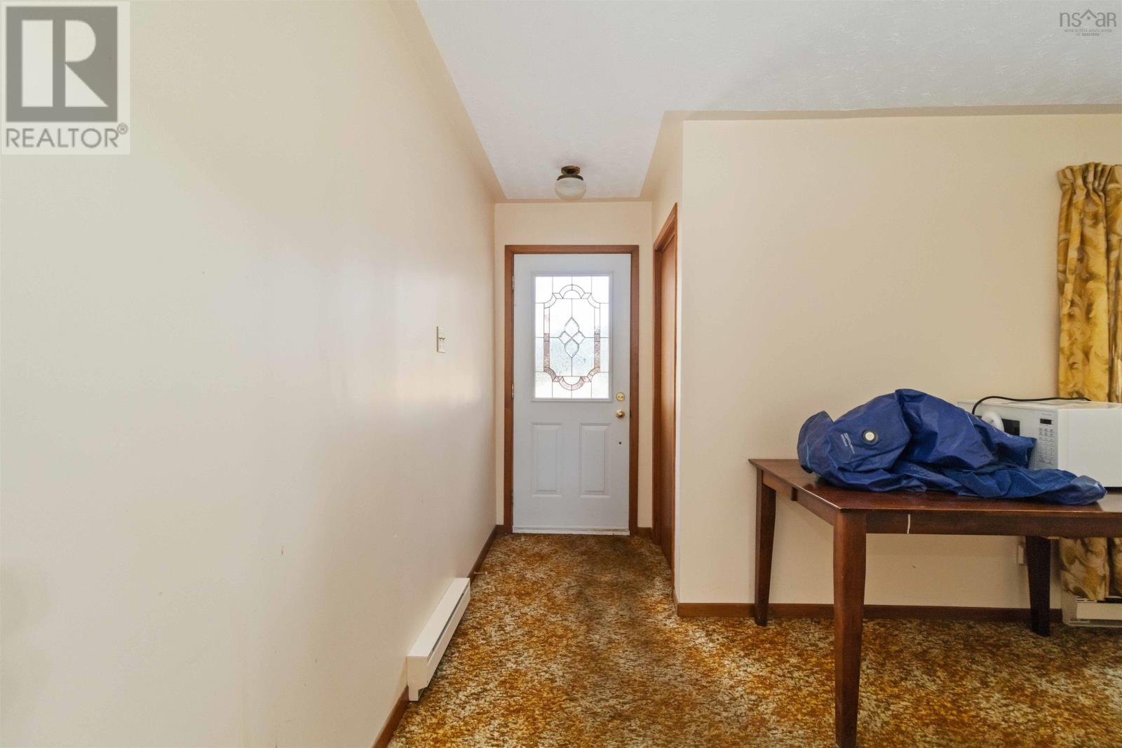 68 Elizabeth Avenue, Bridgewater, Nova Scotia  B4V 1M2 - Photo 4 - 202527950