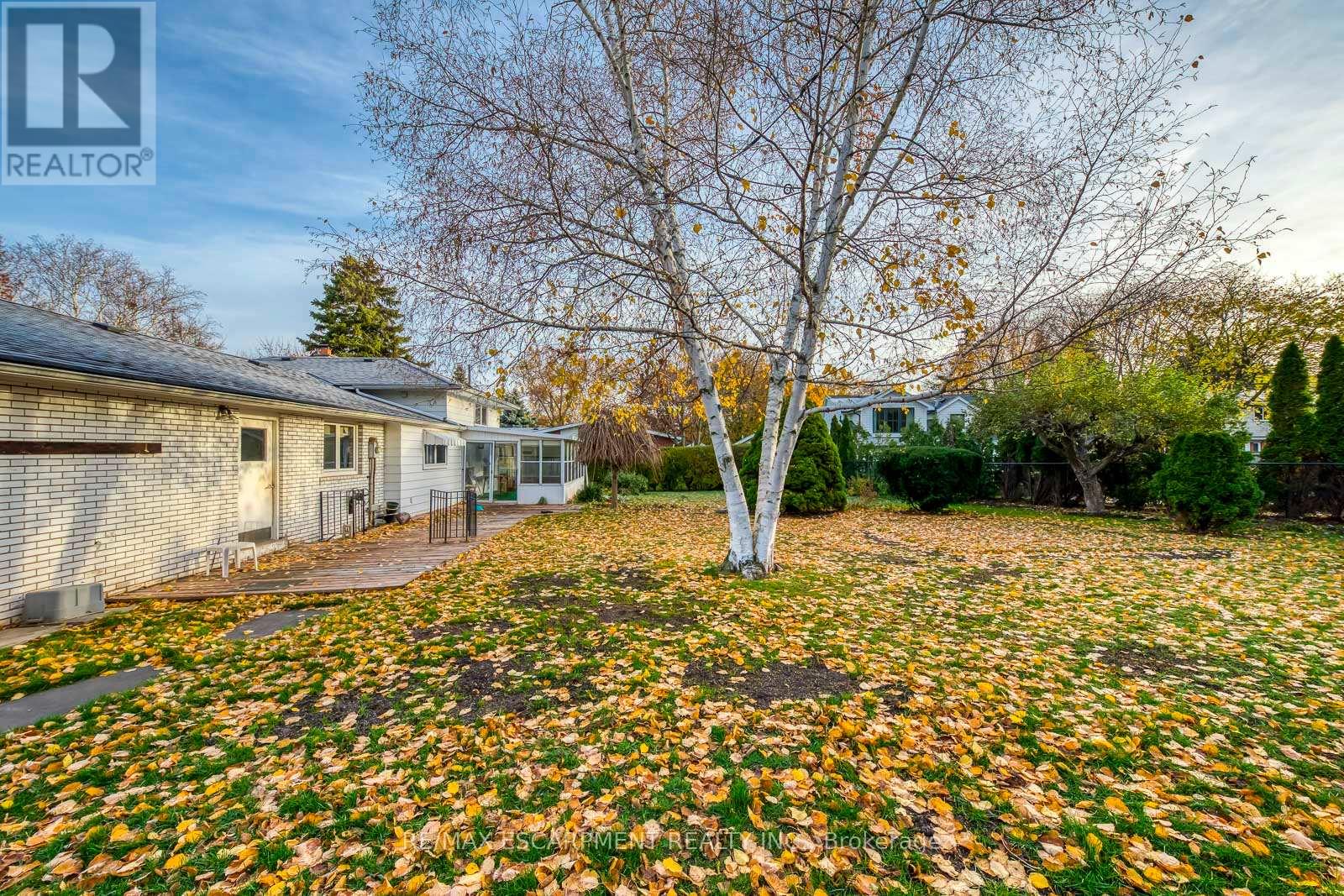 2138 Salmon Road, Oakville, Ontario L6L 1M5 - Photo 21 - W12547162