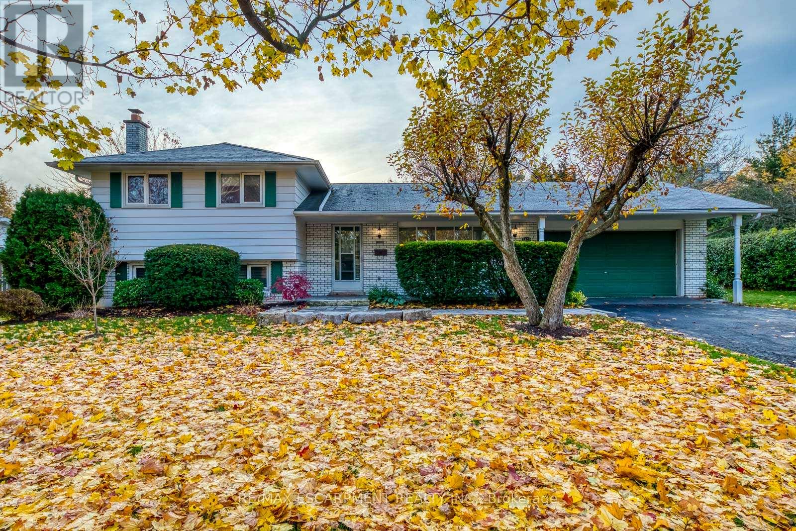 2138 Salmon Road, Oakville, Ontario L6L 1M5 - Photo 3 - W12547162