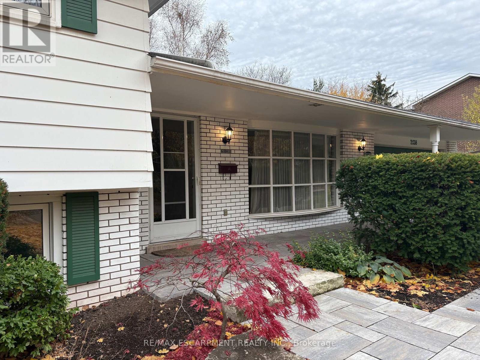 2138 Salmon Road, Oakville, Ontario L6L 1M5 - Photo 9 - W12547162