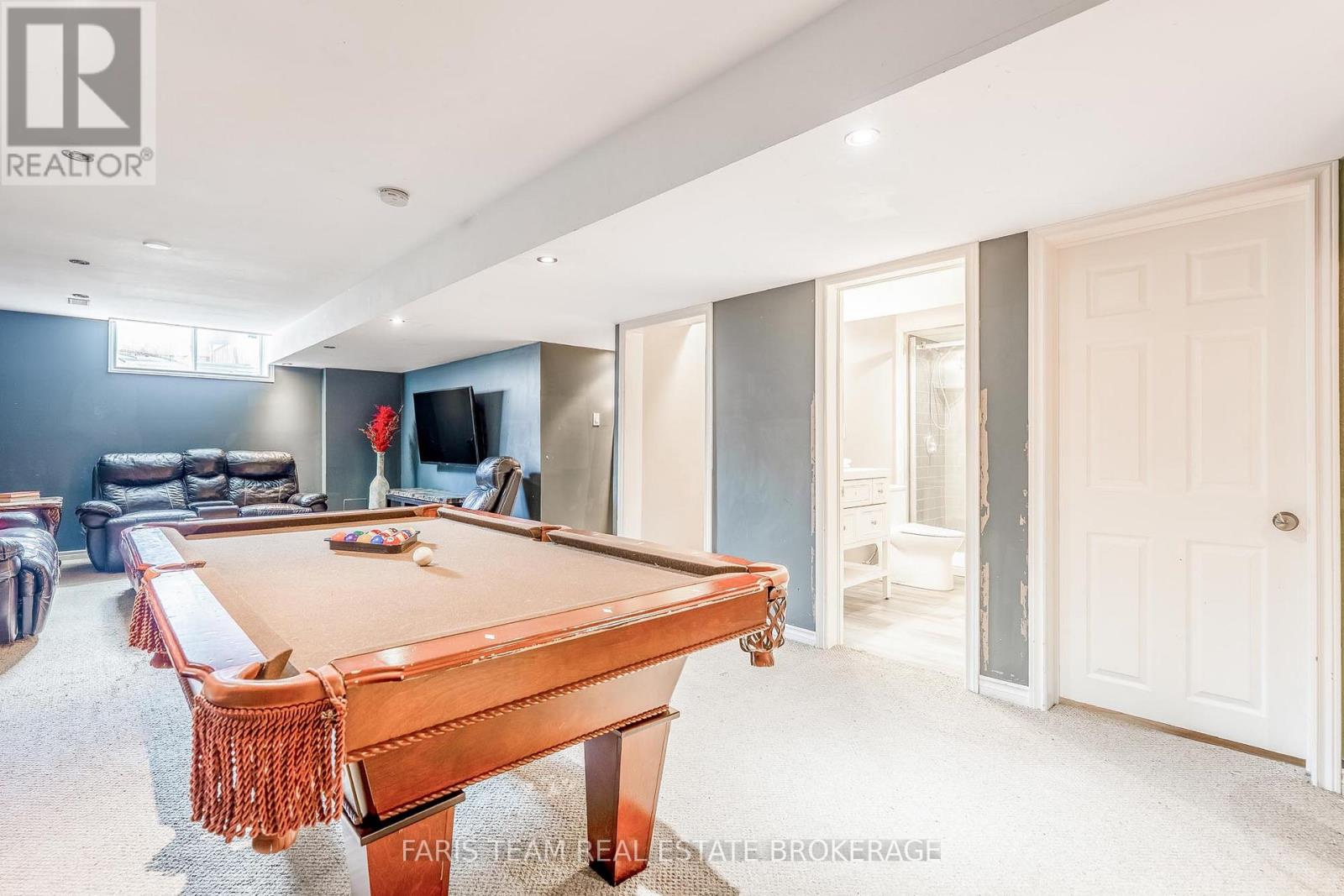 54 Stonemount Crescent, Essa, Ontario  L3W 0C5 - Photo 19 - N12547934