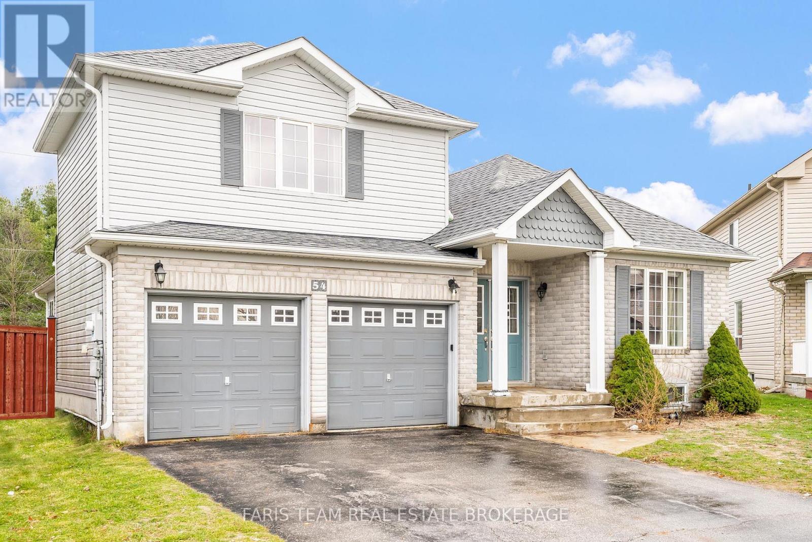 54 Stonemount Crescent, Essa, Ontario  L3W 0C5 - Photo 2 - N12547934