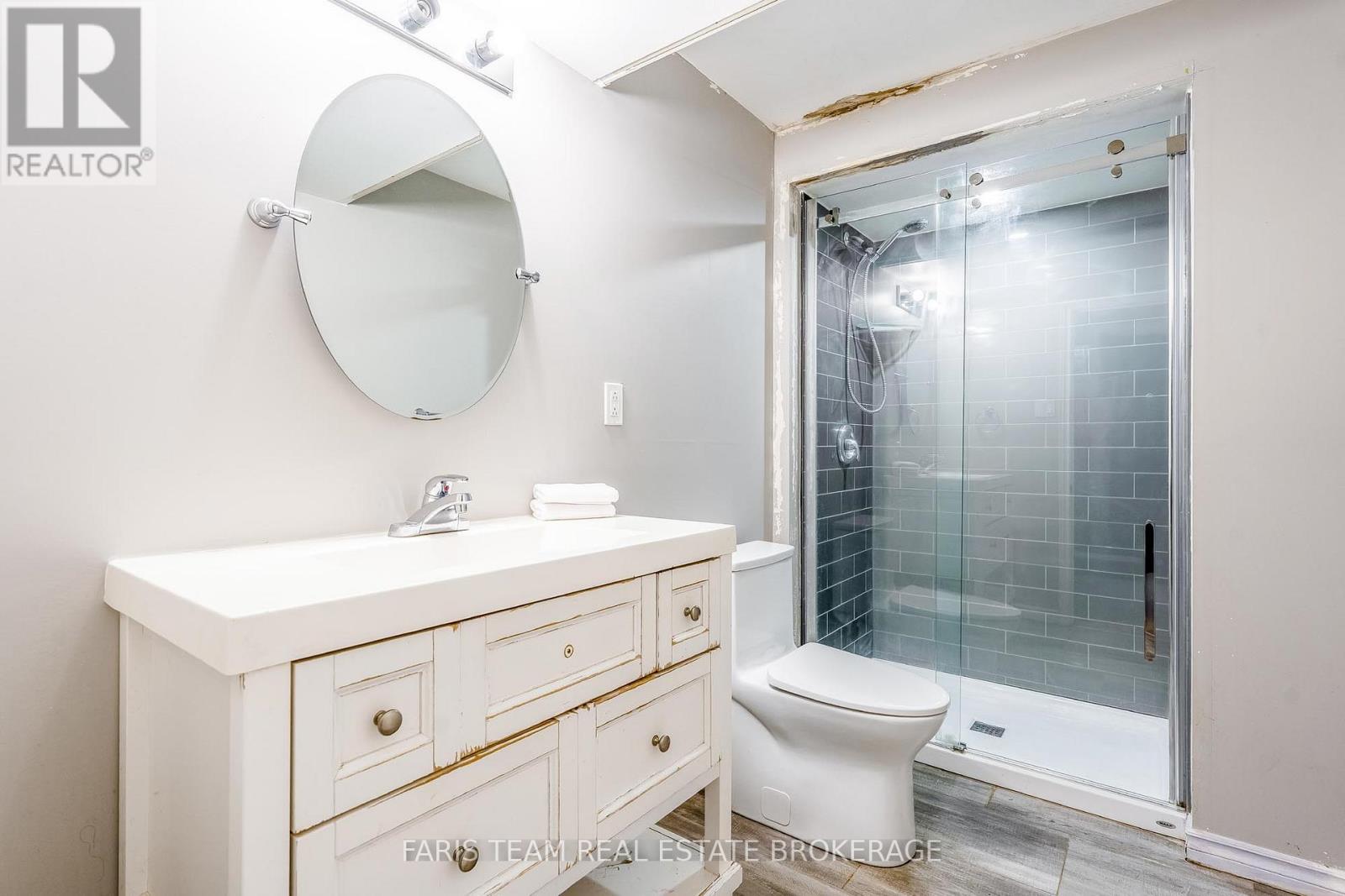 54 Stonemount Crescent, Essa, Ontario  L3W 0C5 - Photo 23 - N12547934