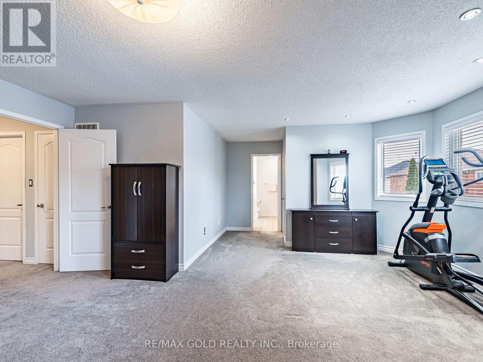 66 Hiberton Crescent, Brampton, Ontario  L7A 3C9 - Photo 20 - W12547932