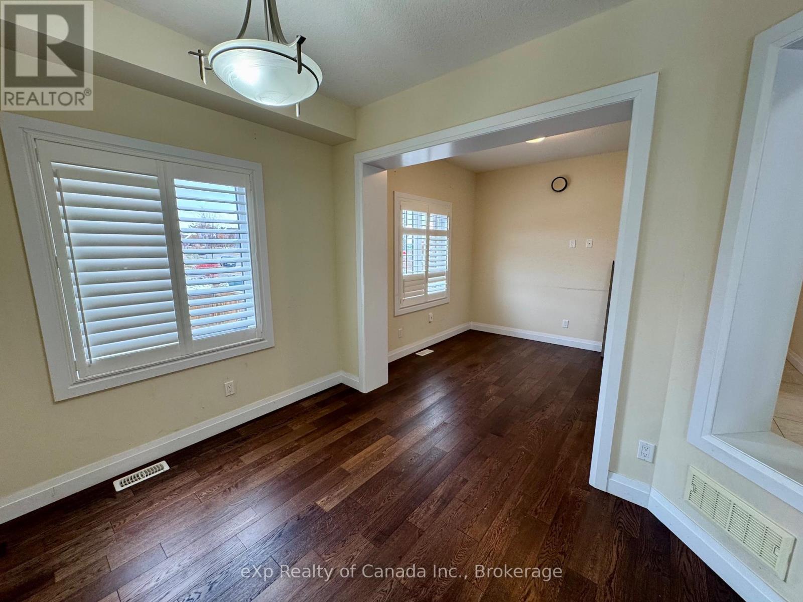 234 Munnoch Boulevard, Woodstock, Ontario N4T 0A7 - Photo 3 - X12547972