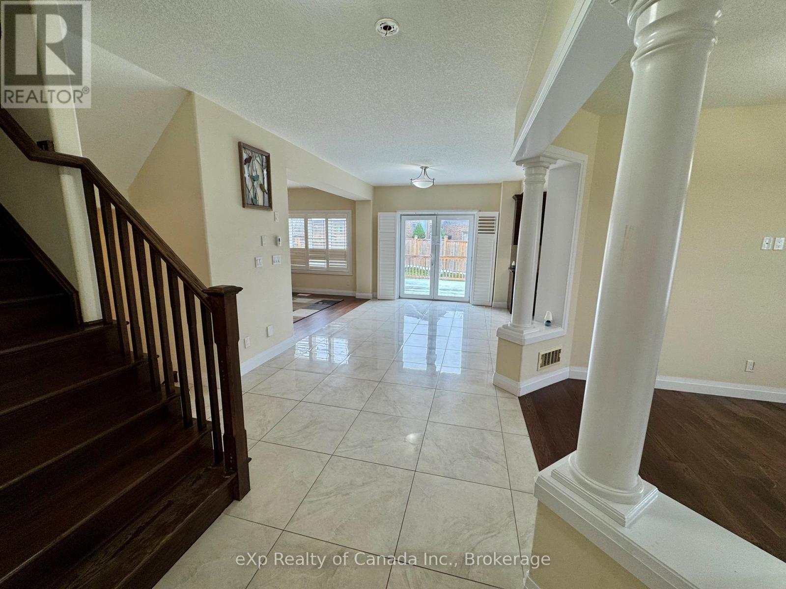 234 Munnoch Boulevard, Woodstock, Ontario N4T 0A7 - Photo 4 - X12547972