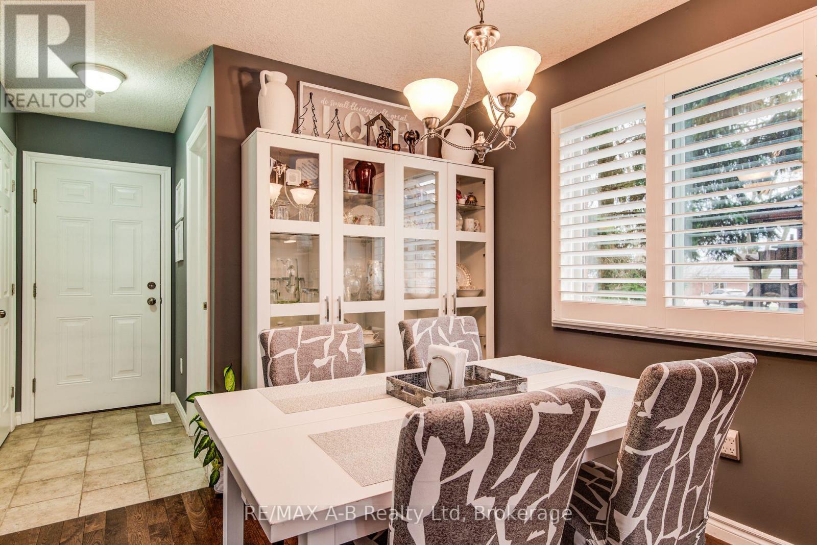 48 Wellington Street, East Zorra-Tavistock, Ontario N0B 2R0 - Photo 18 - X12547948