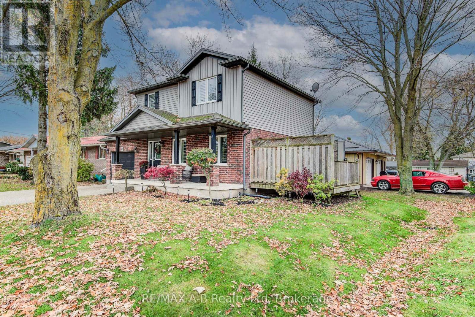 48 Wellington Street, East Zorra-Tavistock, Ontario N0B 2R0 - Photo 4 - X12547948