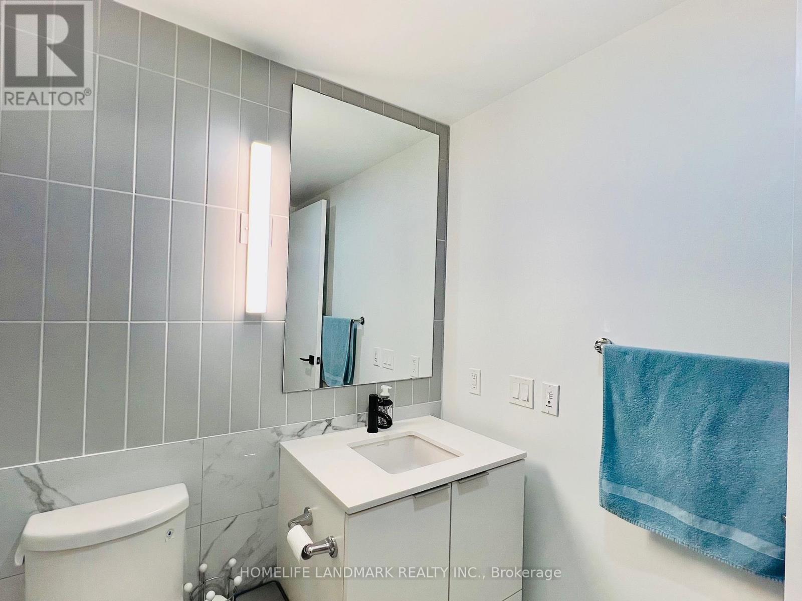 805 - 327 King Street W, Toronto, Ontario M5V 0W7 - Photo 16 - C12547946