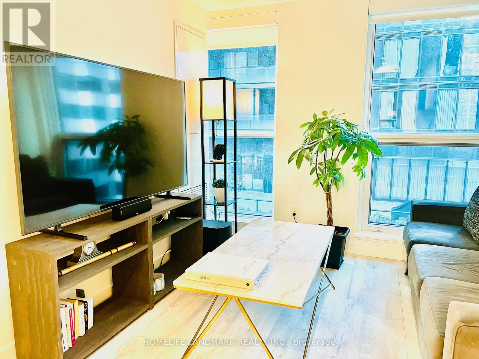 805 - 327 King Street W, Toronto, Ontario M5V 0W7 - Photo 8 - C12547946