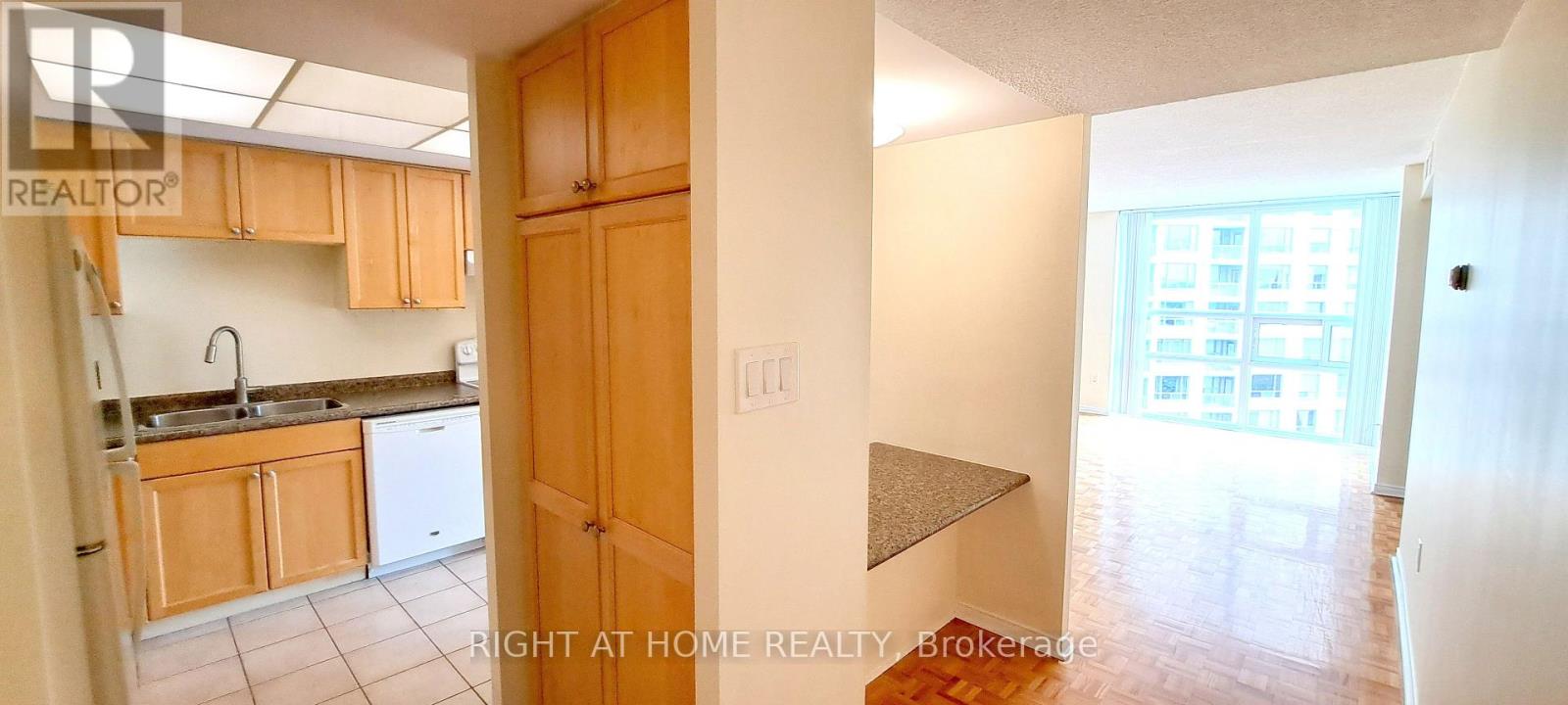 1607 - 131 Beecroft Road, Toronto, Ontario  M2N 6G9 - Photo 15 - C12547950