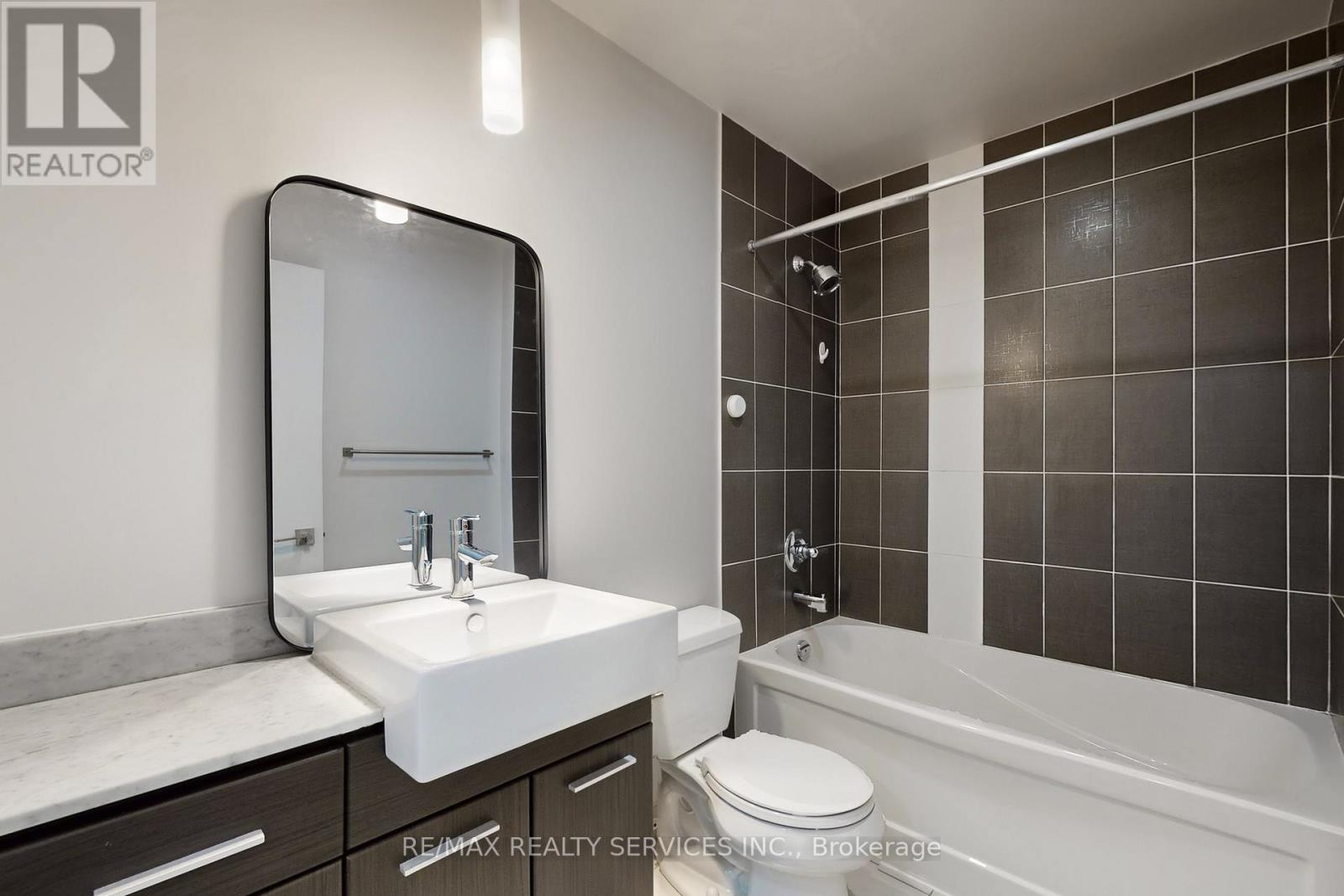 1009 - 770 Bay Street, Toronto, Ontario  M5G 0A6 - Photo 24 - C12547958