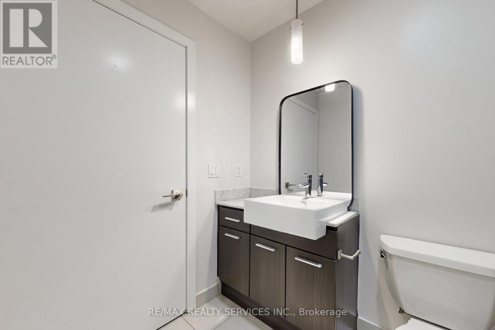 1009 - 770 Bay Street, Toronto, Ontario  M5G 0A6 - Photo 25 - C12547958