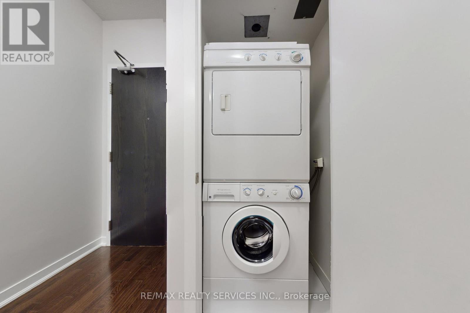 1009 - 770 Bay Street, Toronto, Ontario  M5G 0A6 - Photo 26 - C12547958