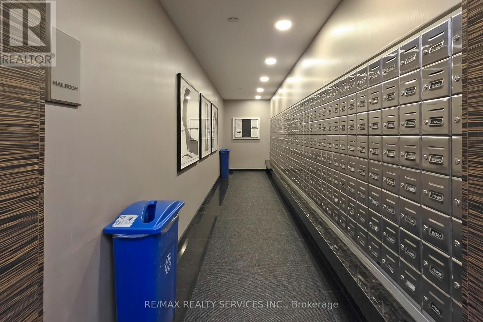 1009 - 770 Bay Street, Toronto, Ontario  M5G 0A6 - Photo 32 - C12547958