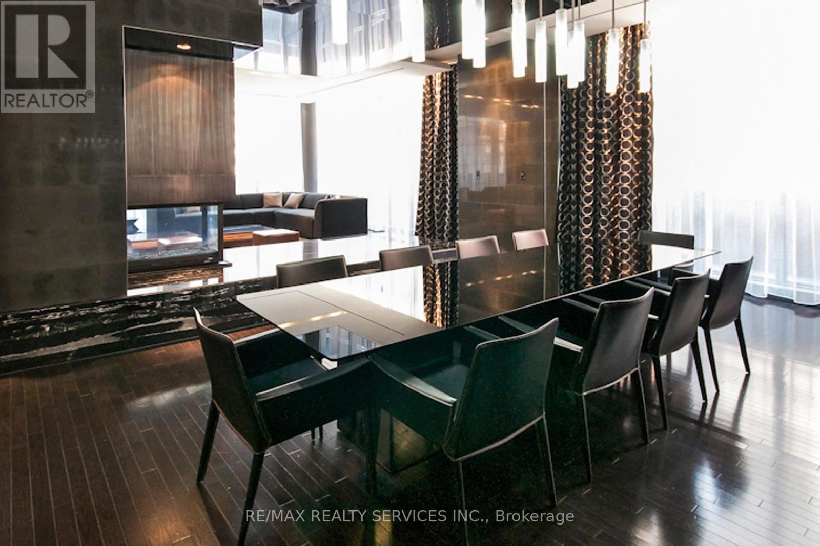 1009 - 770 Bay Street, Toronto, Ontario  M5G 0A6 - Photo 35 - C12547958