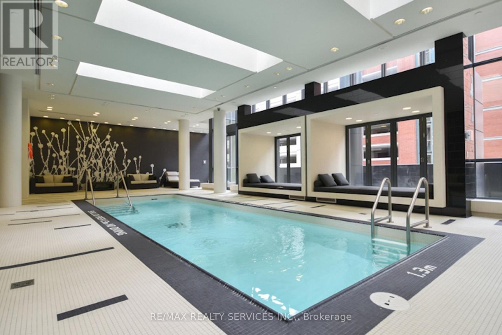 1009 - 770 Bay Street, Toronto, Ontario  M5G 0A6 - Photo 41 - C12547958