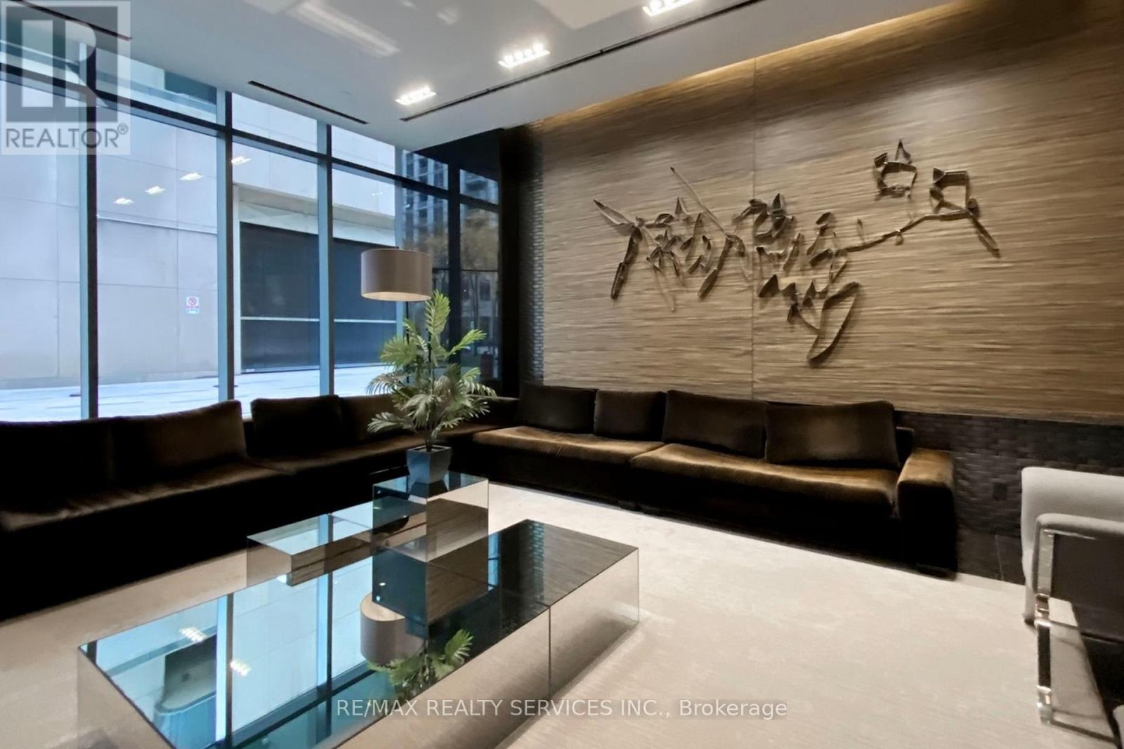 1009 - 770 Bay Street, Toronto, Ontario  M5G 0A6 - Photo 6 - C12547958