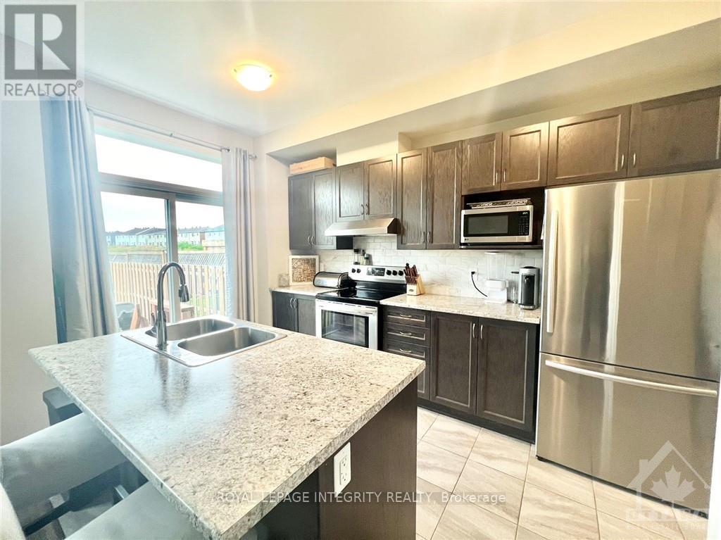 213 Bandelier Way, Ottawa, Ontario  K2S 2J4 - Photo 11 - X12547994