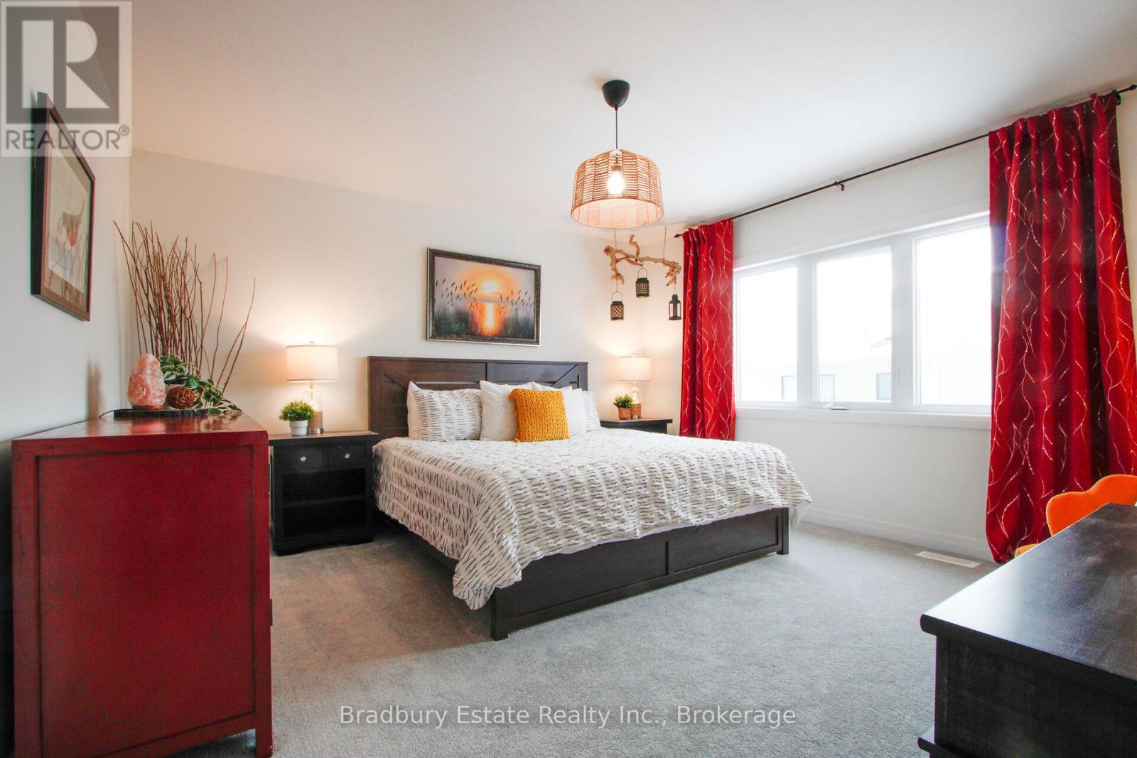 69 Masters Street, Welland, Ontario  N3B 0N4 - Photo 12 - X12548006