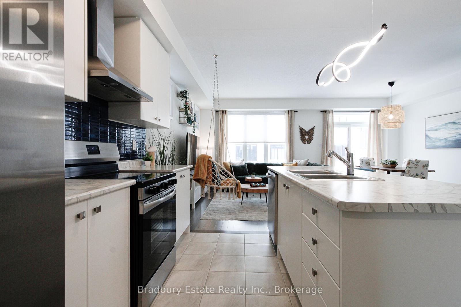 69 Masters Street, Welland, Ontario  N3B 0N4 - Photo 7 - X12548006