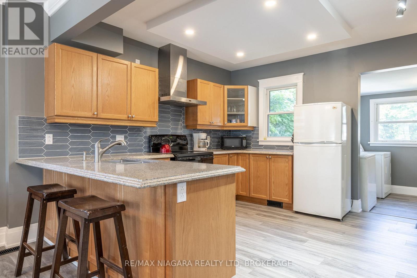 4993 Maple Street, Niagara Falls, Ontario  L2E 2M7 - Photo 10 - X12547998