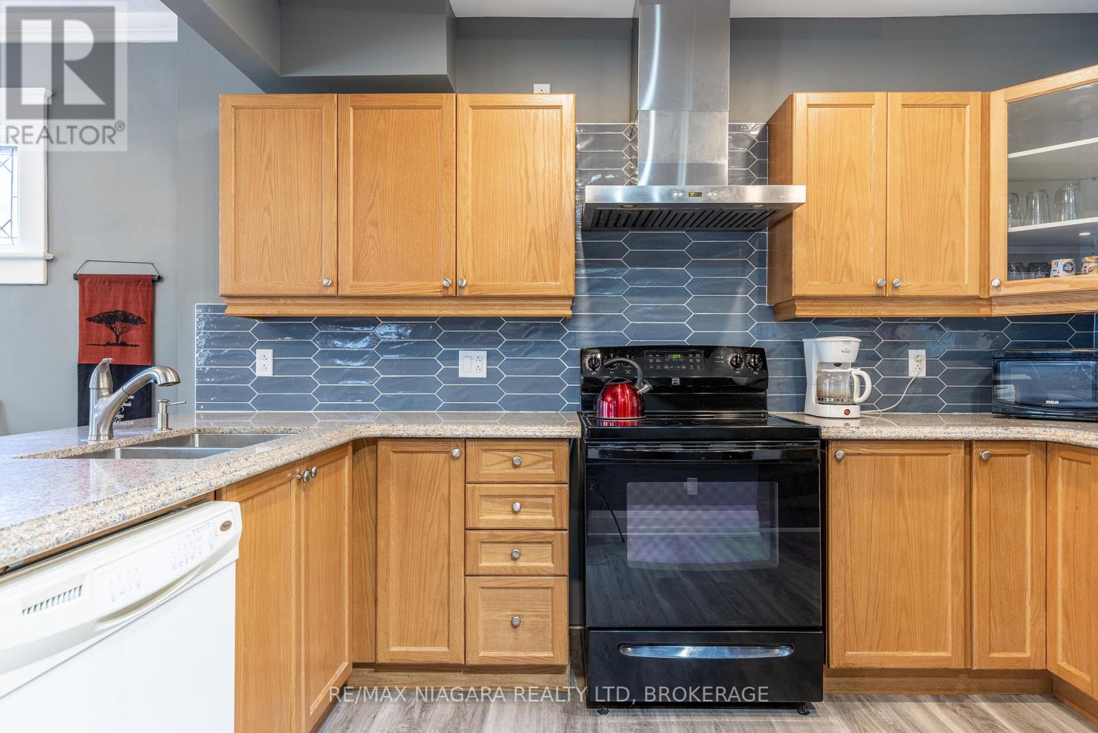 4993 Maple Street, Niagara Falls, Ontario  L2E 2M7 - Photo 11 - X12547998