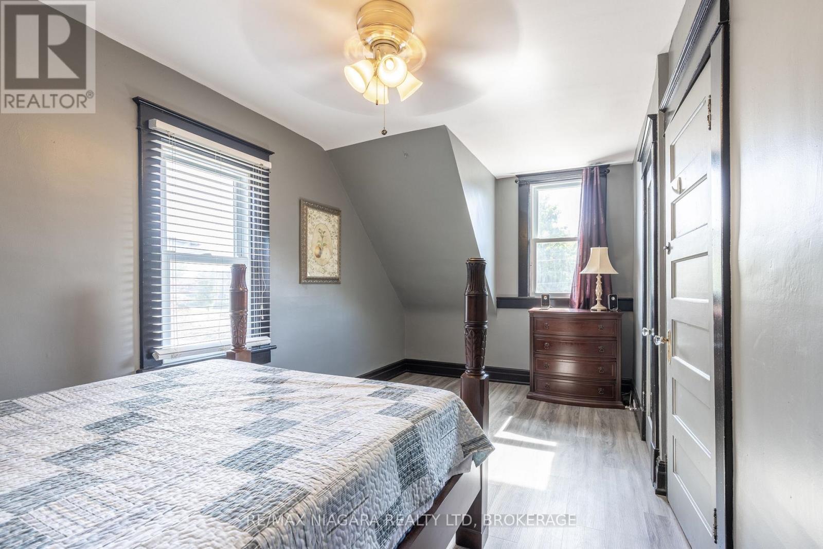 4993 Maple Street, Niagara Falls, Ontario  L2E 2M7 - Photo 17 - X12547998