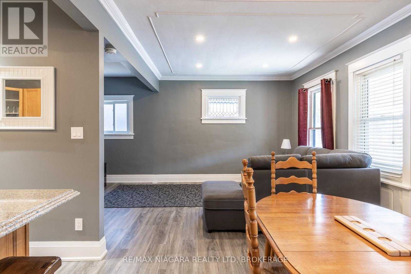 4993 Maple Street, Niagara Falls, Ontario  L2E 2M7 - Photo 6 - X12547998