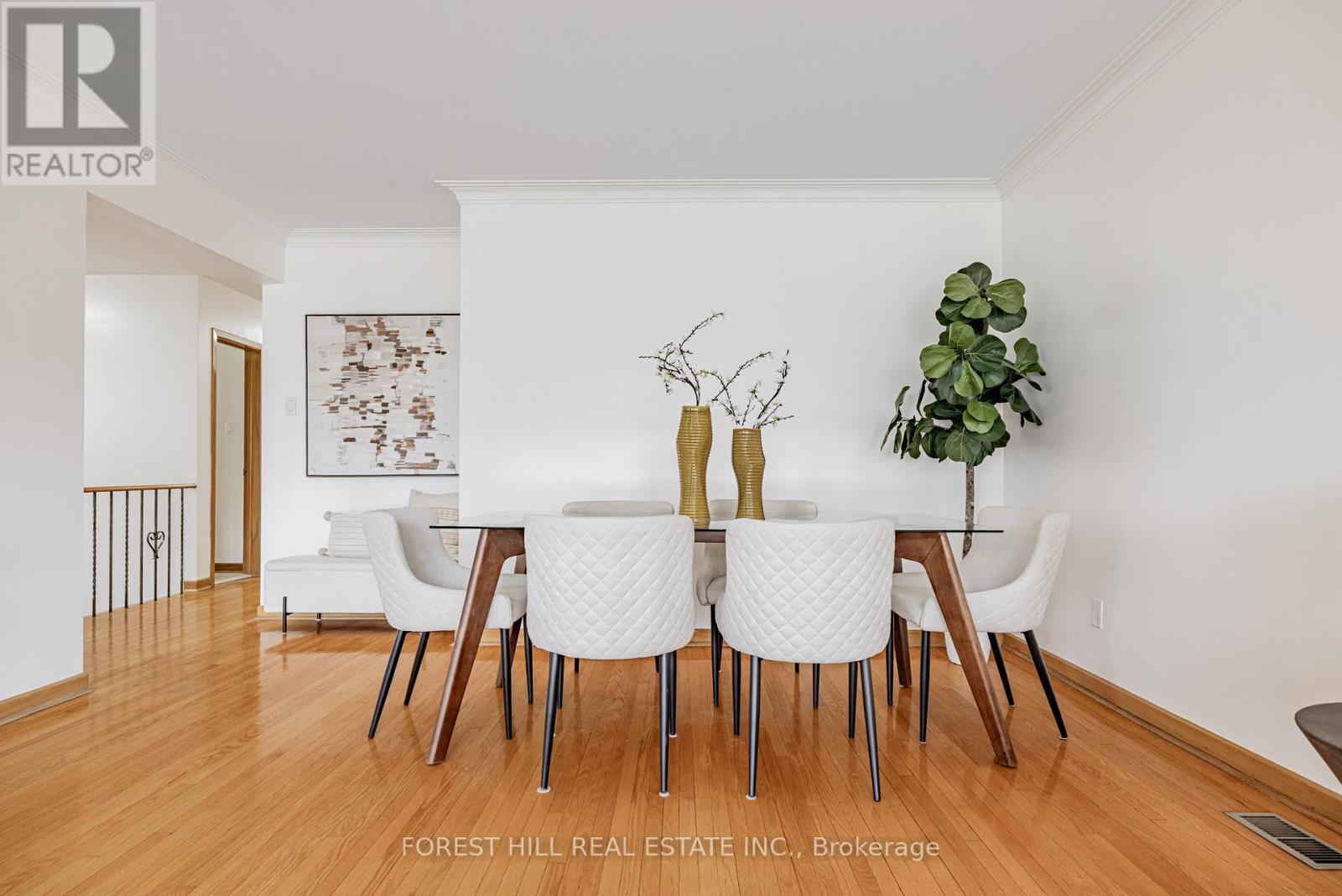 105 Crestwood Road, Vaughan, Ontario L4J 1A7 - Photo 10 - N12545452