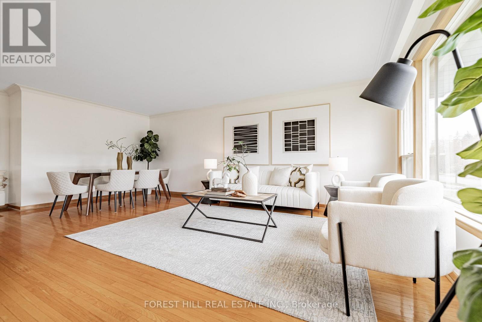 105 Crestwood Road, Vaughan, Ontario L4J 1A7 - Photo 7 - N12545452