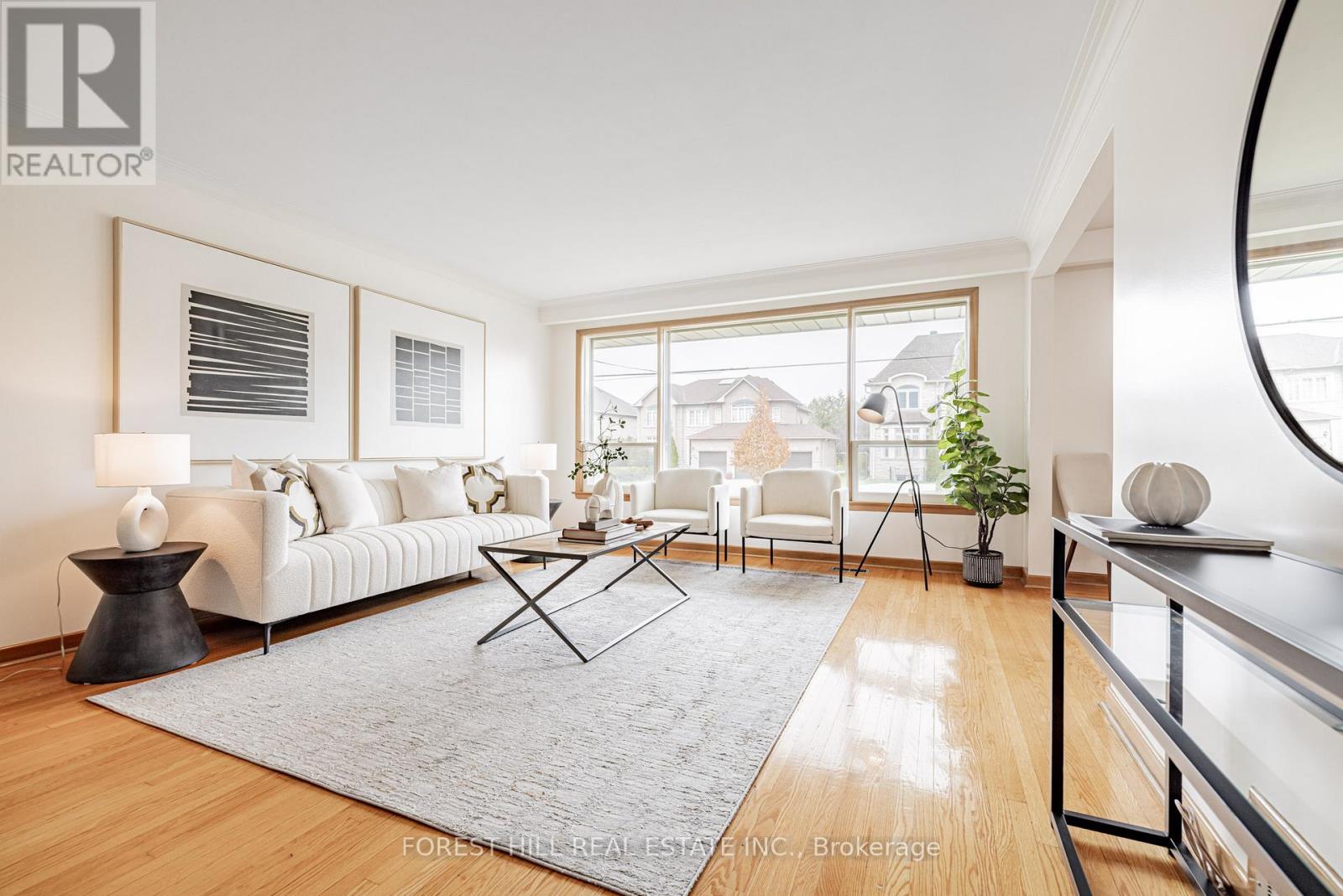 105 Crestwood Road, Vaughan, Ontario L4J 1A7 - Photo 5 - N12545452