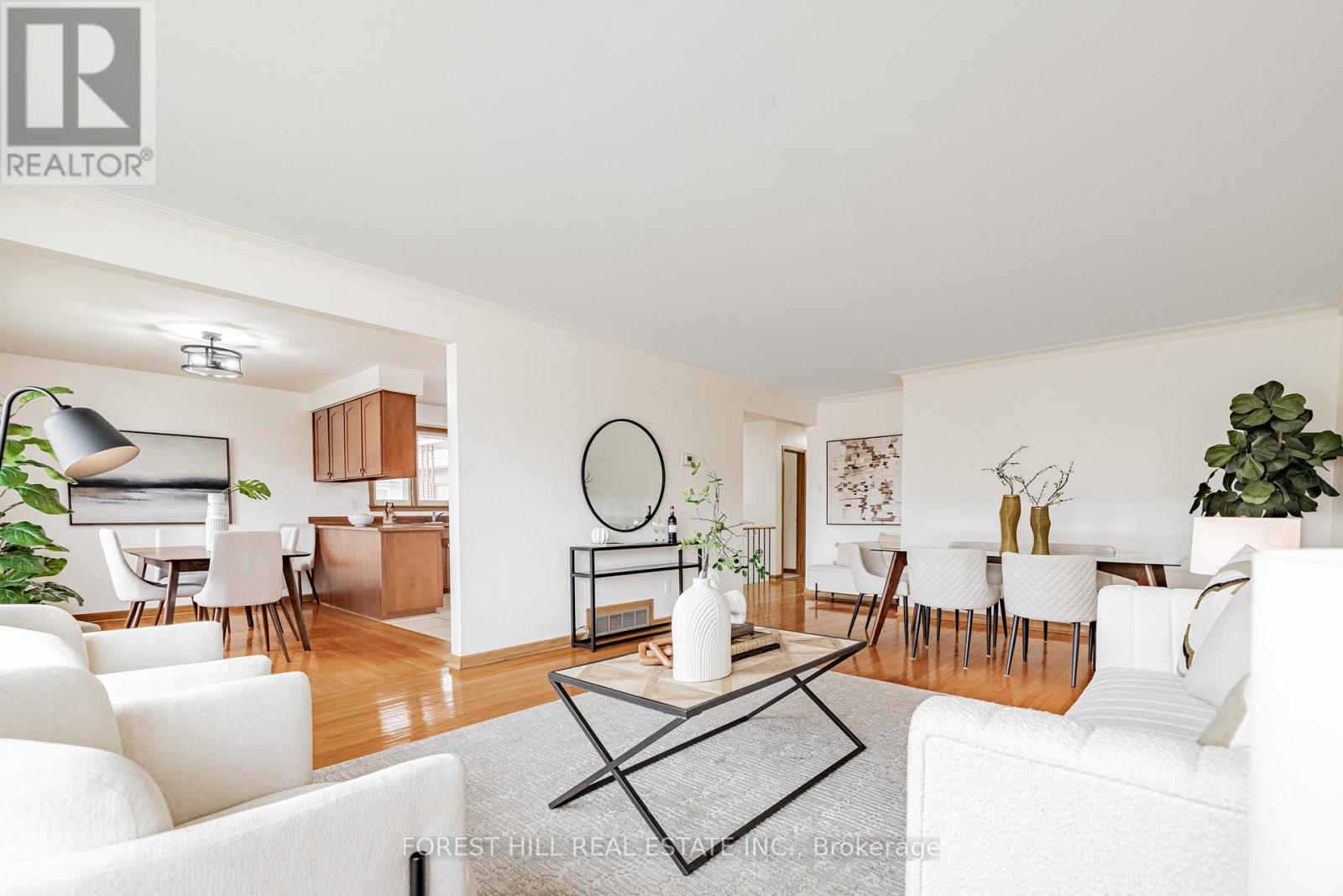 105 Crestwood Road, Vaughan, Ontario L4J 1A7 - Photo 9 - N12545452